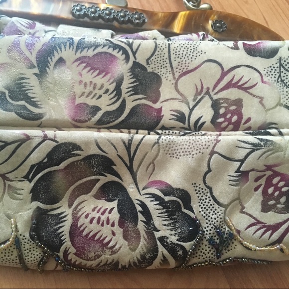 Vintage Beaded Handbag with Metal Handle & Chain - Picture 8 of 16